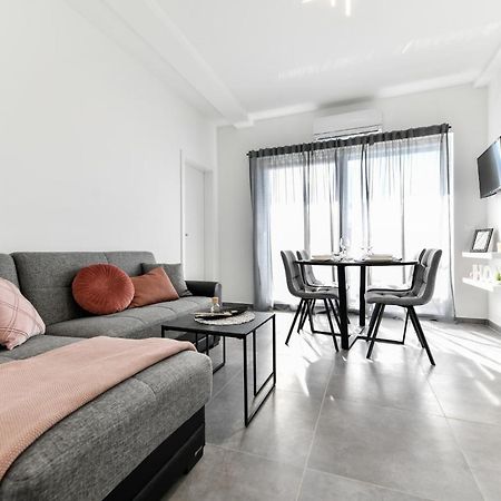 Luxe Apartments Zara Esterno foto