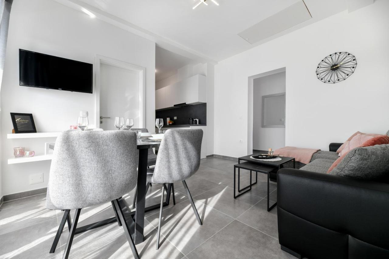 Luxe Apartments Zara Esterno foto